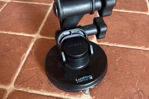 Aggancio a ventosa gopro