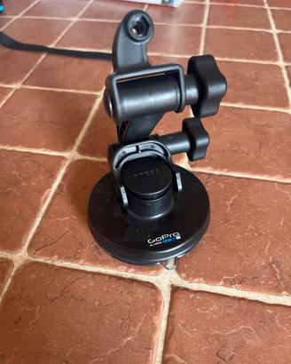 Aggancio a ventosa gopro
