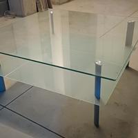Tavolo in vetro 