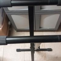 Piedistallo per tastiera