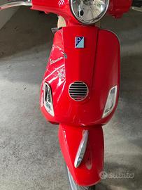 Vespa primavera 50 funzionante-incidentata-amatori