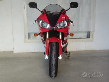 Yamaha r1