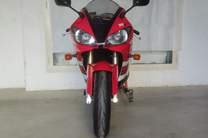 Yamaha r1