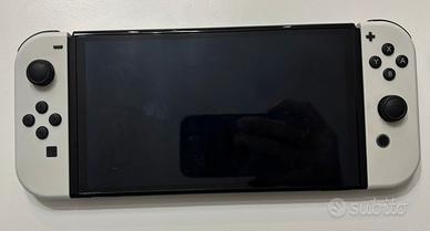 Nintendo switch Oled+gioco+custodia