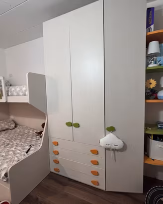 Cameretta con letto castello+armadi