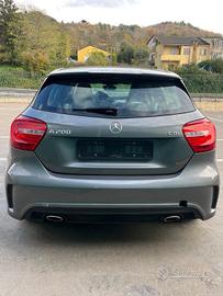 Vendiamo ricambi Mercedes-Benz classe A200 w176