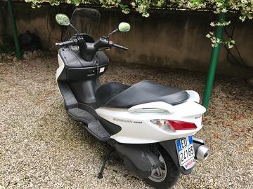 Suzuki Burgman 200 - 2015