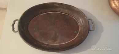 Pentola ornamentale in rame antico