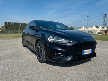 Ford focus st line