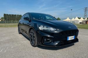 Ford focus st line