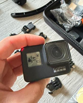 Gopro Hero 7 black + accessori