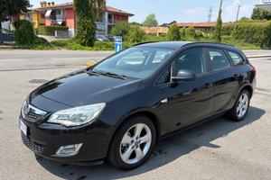 Opel Astra 1.7 CDTI 110CV Sports Tourer Cosmo