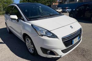 PEUGEOT 5008 1.6 HDi 115CV Allure senza nessun l