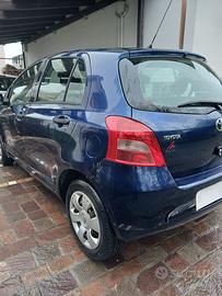 TOYOTA YARIS 1.0 benzina 5 PORTE 69cv