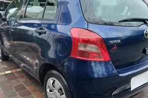 TOYOTA YARIS 1.0 benzina 5 PORTE 69cv