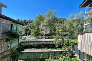 CASA SEMINDIPENDENTE A TRAVES