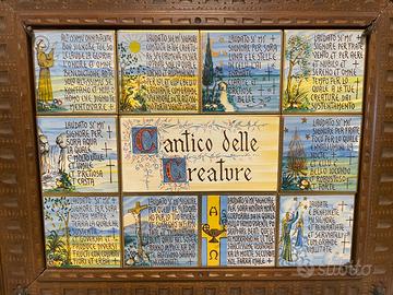 Cantico delle creature in legno e ceramica dipinto