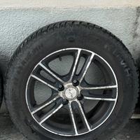 gomme invernali con cerchi in lega e bulloneria