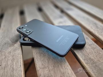 Samsung S22 256GB - Come Nuovo