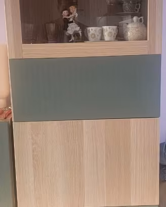 Mobile vetrina alto ikea