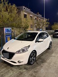 Peugeot 208 1.2 vti