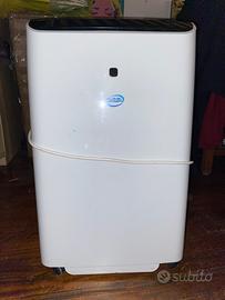 Condizionatore deumidificatore portatile 8700 btu