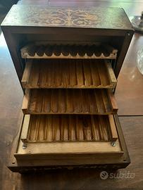 Scatola portasigarette con carillon vintage