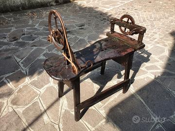 Attrezzo antico da Funaio