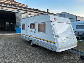 Caravan Burstner Fun 435-posti 4-stufa