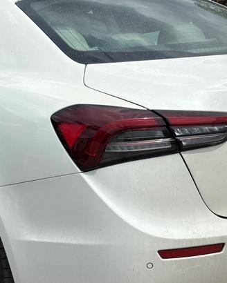 Fanali posteriore maserati ghibli