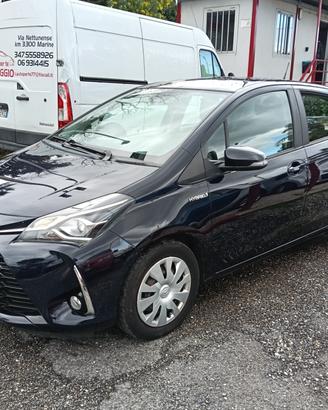 Toyota Yaris 1.5 Hybrid 5 porte Business