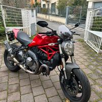 Ducati Monster 821