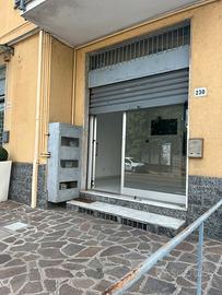 Ex Negozio parrucchiera Senago