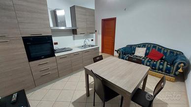 Bilocale arredato in villa a Carbonara