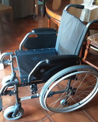 Carrozzina anziani e disabili