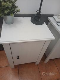 comodini bianchi ikea  e accessori
