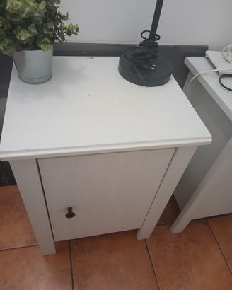 comodini bianchi ikea  e accessori