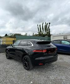 Jaguar F pace 2.0 diesel motore rumoroso