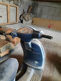 vespa 50 scooter 