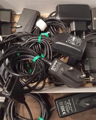 Alimentatore per cellulari Nokia Motorola 