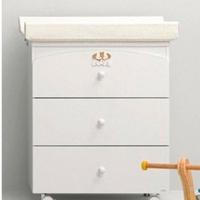 Lettino e fasciatoio con cassetti e vaschetta