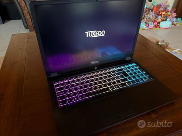 PORTATILE GAMING 16" - TUXEDO Book XP1610