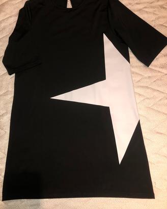 Vestitino corto con stella laterale