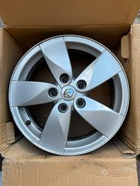 Cerchi renault 16 pollici 5 fori