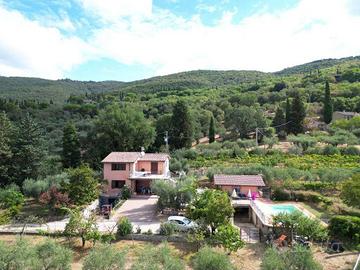 Villa di 230 m² con 4 locali e box auto a Passigna
