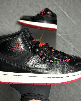 Nike Air Jordan Nero Rosso Taglia 38.5Originali