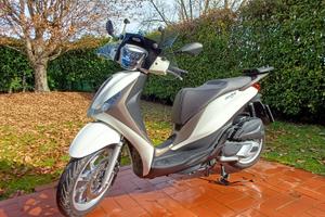 Sccoter Piaggio Medley