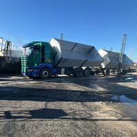 Autotreno ribaltabile