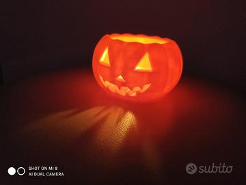 Zucca Halloween illuminata 