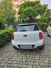 MINI COUNTRYMAN dicembre 2014